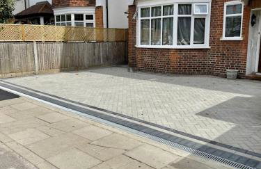 Wimbledon Town Centre Garden Apartment with private parking - Sleeps 5 - Foto 29