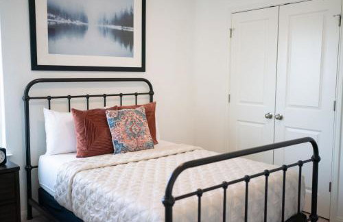 Spacious 4BR Oasis - Pool - Patio - 8 Min to Kalahari - Foto 27