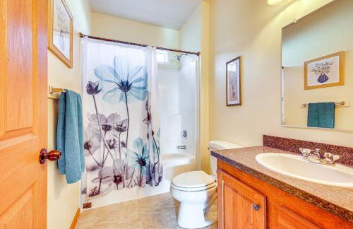 5 Mi to Town Mtn-View Gem with Deck in Hot Springs - Foto 17