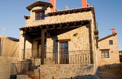 Casas Herrenales de Ulaca - Photo 34