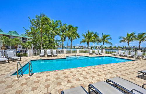 Naples Escape in Regatta with Resort Amenities! - Photo 31