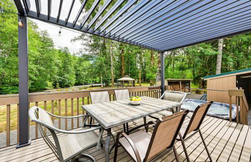 Gateway to Mt Rainier Riverfront Haven with Hot Tub - Foto 2