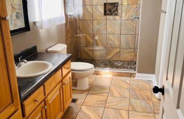 Smokies Hill Top Cabin Mountain Views 2 miles to Town Pet Friendly - Foto 23