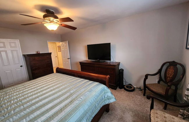 Beautiful APT W Office Area 2BR Long Term - Foto 17