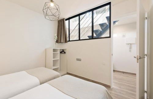 Sitges Group Blue and White - Foto 86