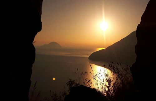 NerOssidiana sul mare di Lipari - Foto 27