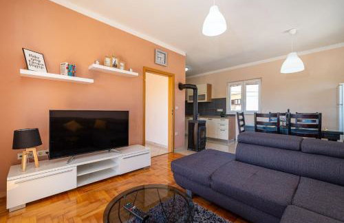 Villa Matea - heated pool, peace, view - Photo 36