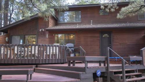 3BR Flagstaff Escape with Deck and Pine Views - Foto 3