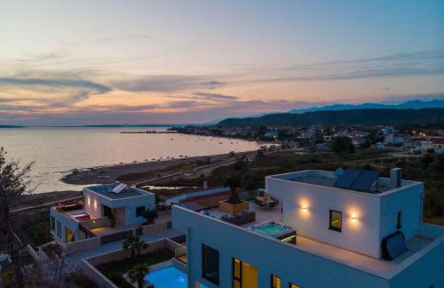 Villa Four Seasons Seaside B with heated pool and jacuzzi, Zadar - Foto 17