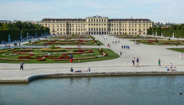 Schönbrunn Palace Tour - Photo 3