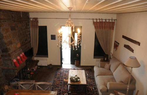 Δάφνη 1933, Λιθόχτιστο Αρχοντικό στο Βουνό - Foto 13