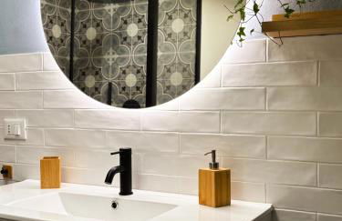 Maison Mezzanotte Mansarda Chic in Centro con Parcheggio Privato - Foto 38