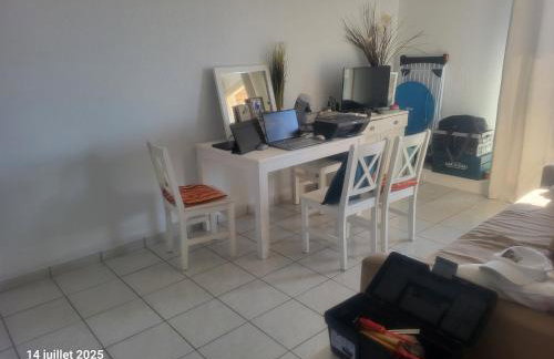T2 sur la plage de Saint Pierre la mer ! - Foto 13