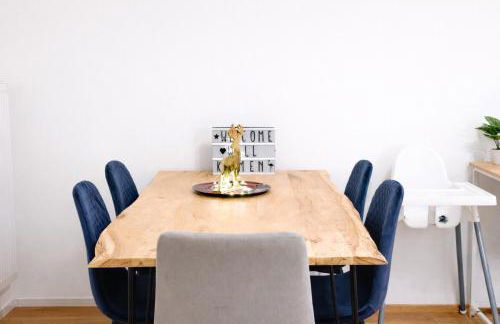 KATIES Apartments bei Regensburg - 3 Zimmer, 6 Personen, Infrarot-Sauna, Disney Plus, Balkon, Grill & Parkplatz - Foto 11