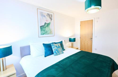 ShortstayMK Vizion apartments, with free superfast wi-fi, parking - Foto 10