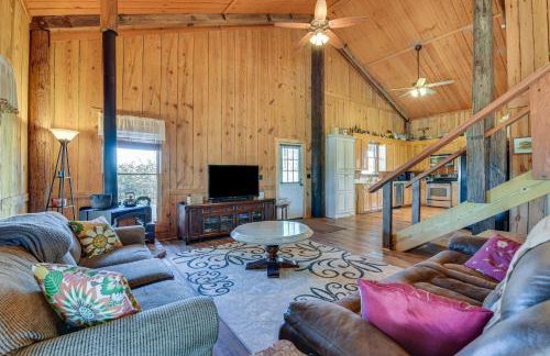 Pet-Friendly Opp Vacation Rental w/ Spacious Deck! - Foto 3