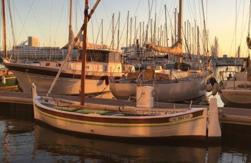 Au cœur du vieux Toulon au calme appartement rénové climatisé confortable étage élevé avec ascenseur proche parking et toutes commodités - Foto 29