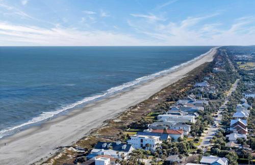 Stunning Beach Getaway - Steps to Ocean - Foto 54