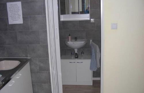 Kleine FEWO zentral gelegen - Foto 12