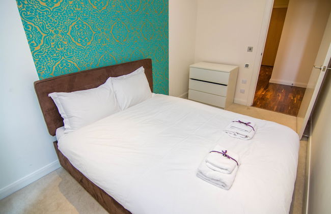 Canary Wharf - Corporate River View Apartments - Photo 21