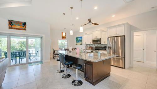 Hot Tub and Lanai! Marco Island Home 2 Mi to Beaches - Foto 2