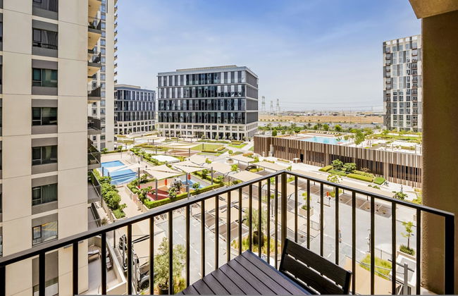 Luxury at Socio Dubai Hills 2 Beds Sleeps 4 - Photo 3