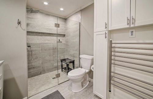 2 Mi to Tunnel of Trees Home with Furnished Deck - Foto 12