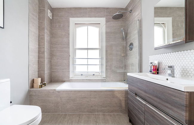 Modern 2-bed Flat in Shepherds Bush - Comfort & Style! - Foto 14