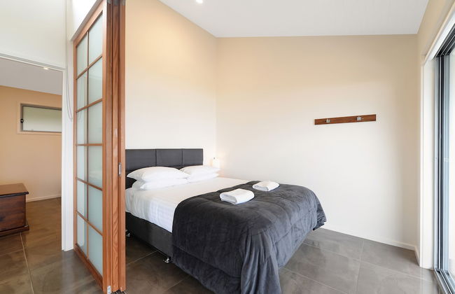 Seafarers Getaway - Photo 11