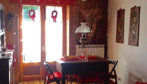 Charming, cozy, and bright apartment - Photo 4