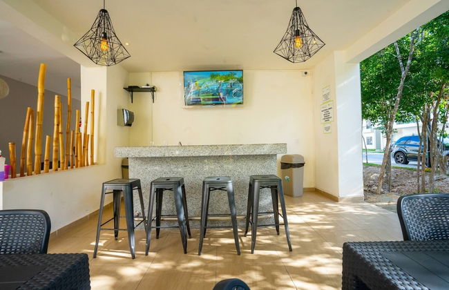 Luxury Apartment With Poll - Photo 64