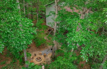 Peaceful Hideaway Treehouse near Little River Canyon - Foto 35