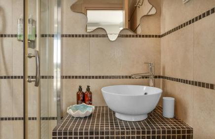 Agni Suites - Photo 4