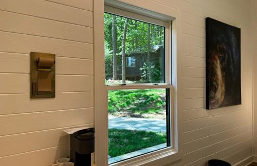 Couples Mirror Cabin -Looking Glass at Valley Bear Farms Resort - Foto 14