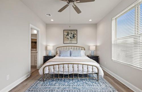 NEW Youngsville Escape KING Beds Cajun Luxury WiFi - Foto 28