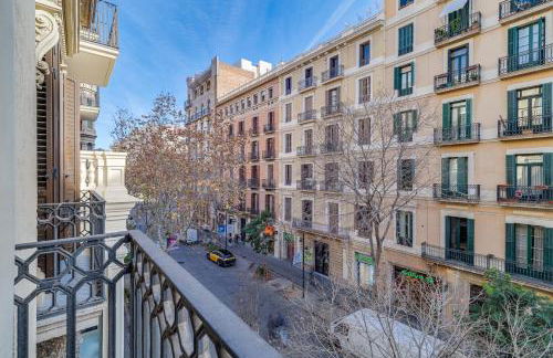 GuestReady - Central Barcelona Getaway - Photo 28