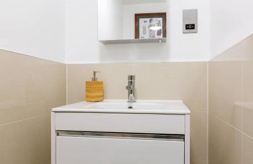 Modern and large oasis flat in Camden with patio - Foto 16