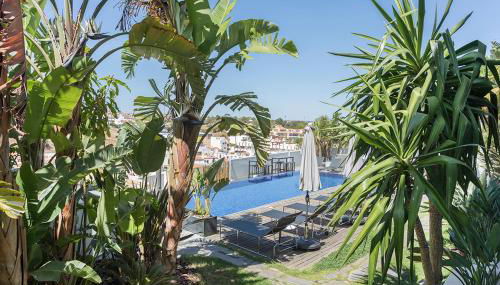 One2Seven - Photo 5, Garden view