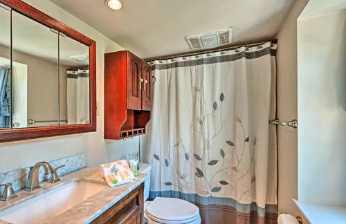 Pool and Courtyard Timeless Home in Lansdale - Foto 23