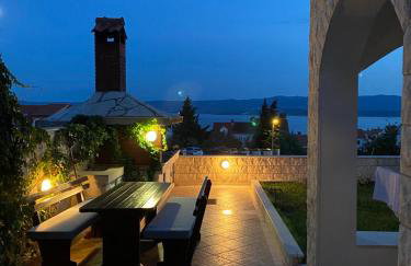 Apartments Mikulić - Photo 10