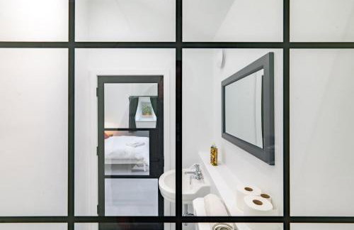 Funzi- Private Norfolk Retreat dog friendly garden - Photo 35