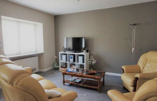 MAGNANERIE LEONY : Maison au calme avec jardin - Foto 14