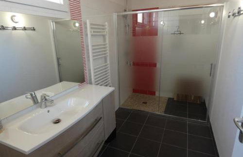 Maison rénovée, 8 pers, animaux admis, jardin - Foto 18