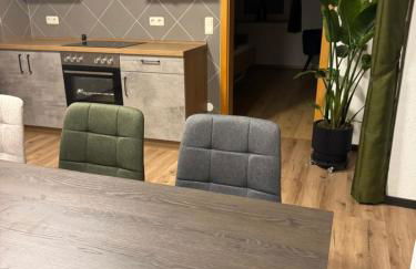 Moderne große Wohnung mit Garten - Foto 2