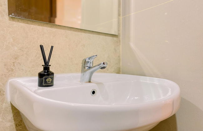 Good Place And Spacious Studio Transpark Cibubur Apartment - Foto 17