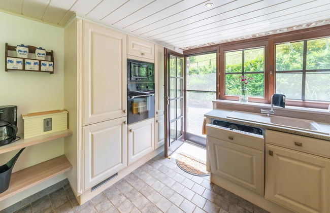 Theux Farmhouse With Garden - Photo 17