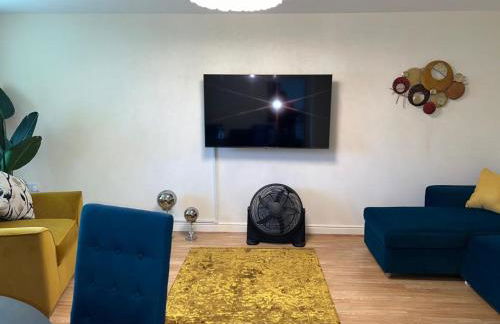 Modern Beautiful Gated Two Bed Apartment - Foto 3