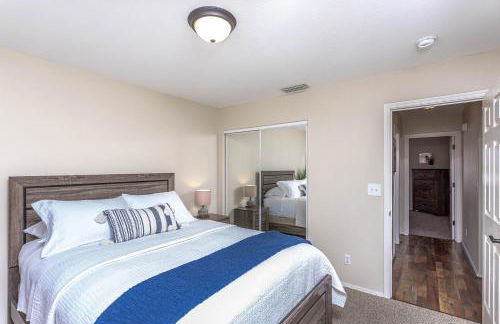 HavaLovely Stay - Pool . Smart TV . Central - Foto 9