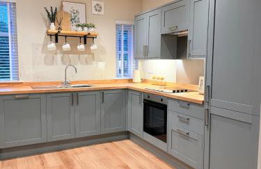 Bright and spacious 2 bedroom flat - Photo 12