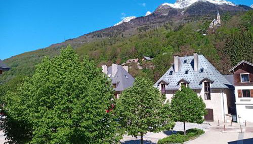 Apartment In Allemont - Photo 4